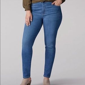 NWT Lee Sculpting Skinny Jeans